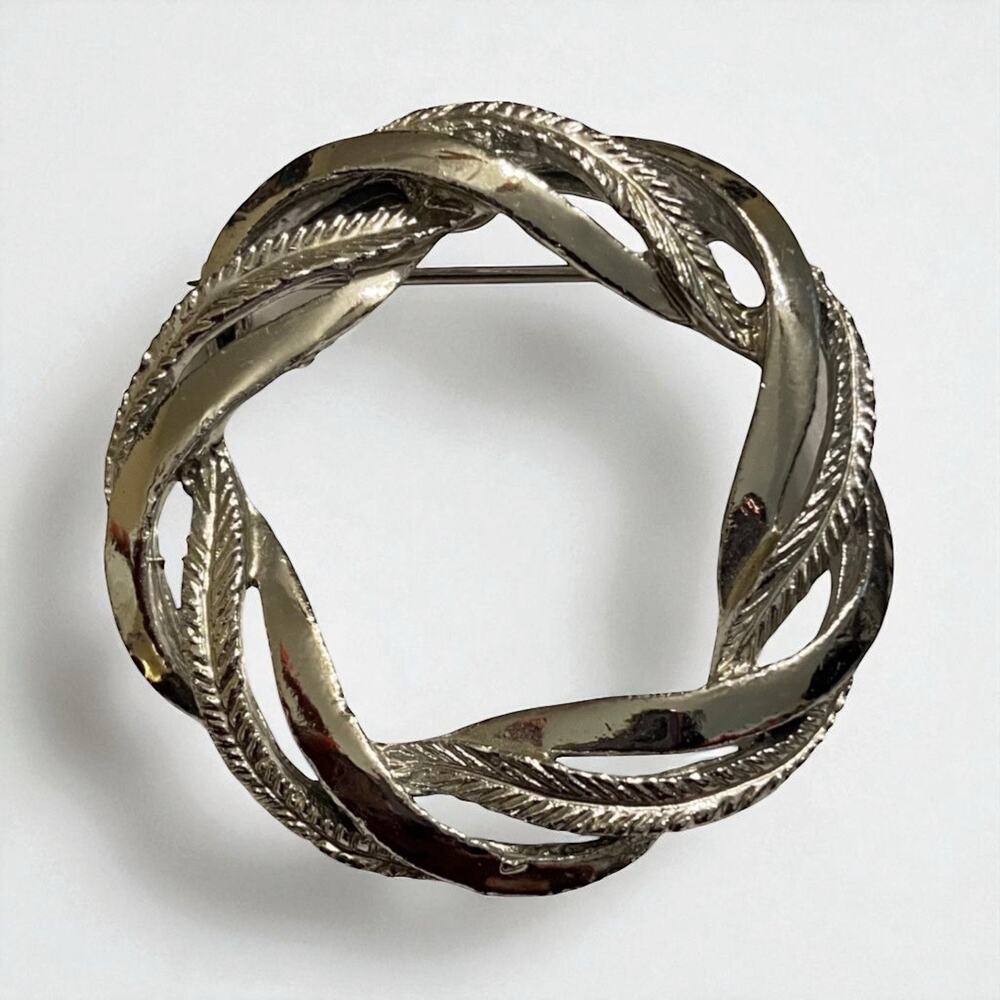 Vintage Gerry's Silver Tone Wreath Brooch Signed Textured Metal Woven Circle
